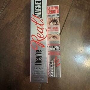 NEW Benefit They're Real! Magnet Supercharged Black Mascara